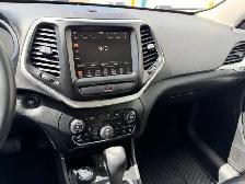 2017 Jeep Cherokee Trailhawk - Photo 22