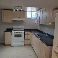 2 bedroom unfurnished basement for rent - Photo 6