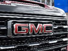 2026 GMC Sierra 2500 HD AT4 - Photo 9