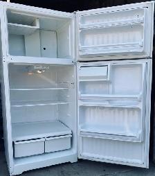 GE Midsize Fridge, - Photo 2
