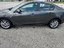 2010 Mazda 3 - Photo 2