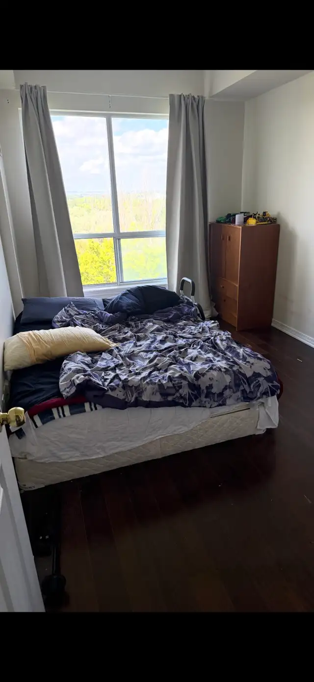 I’m looking for a roommate