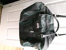 BEAU SAC NEUF À VOYAGE NOIR VERT AIR CANADE 16'x23'LARG: $25.00 - Photo 2