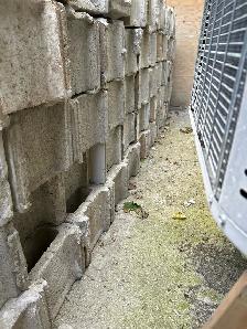 10x16 bricks 200$ take all good shape - Photo 4