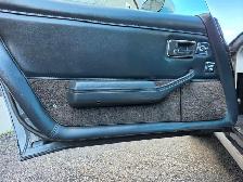 1982 Chevrolet Corvette CROSSFIRE INJECTION / T-TOP / LOW MILLEA - Photo 19