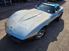 1982 Chevrolet Corvette CROSSFIRE INJECTION / T-TOP / LOW MILLEA - Photo 16