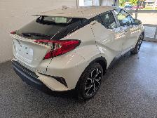 2021 Toyota C-HR XLE PREMIUM - Photo 3