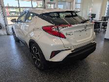 2021 Toyota C-HR XLE PREMIUM - Photo 4