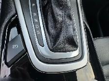 2018 Ford Edge SEL, AWD, Camera, Pano, Sunroof, Lane Assist, Pow - Photo 28
