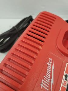 (B26) Milwaukee 48-59-2401 Charger - Photo 6