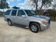 1999 GMC Yukon Denali Clean Title Safetied LOW KM
