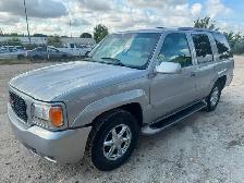 1999 GMC Yukon Denali Clean Title Safetied LOW KM - Photo 3