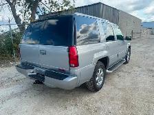 1999 GMC Yukon Denali Clean Title Safetied LOW KM - Photo 5