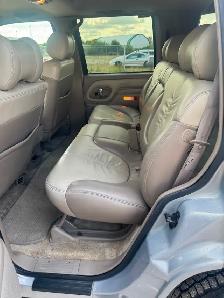 1999 GMC Yukon Denali Clean Title Safetied LOW KM - Photo 6