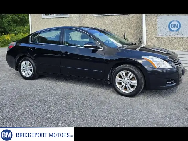 2012 Nissan Altima 2.5 SL - LEATHER - LOADED - ONT. SAFETY INCL.