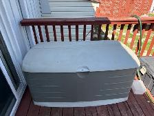Deck box for sale-Rubbermaid