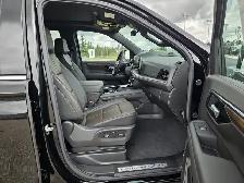 2026 Chevrolet Tahoe High Country 6.2L Sun/Tow Pkg - Photo 18