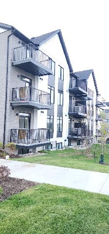 Main-floor corner unit for rent