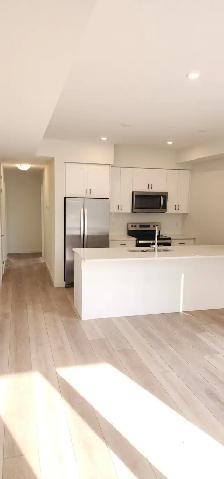 Main-floor corner unit for rent - Photo 6