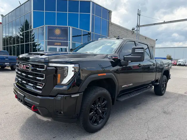 2025 GMC Sierra 2500HD AT4 - CREW CAB- 4X4-DIESEL