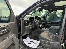 2025 GMC Sierra 2500HD AT4 - CREW CAB- 4X4-DIESEL - Photo 15