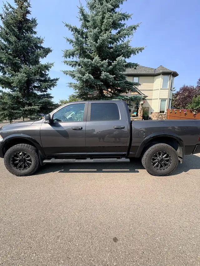 2018 RAM 1500  Crew Cab 4WD