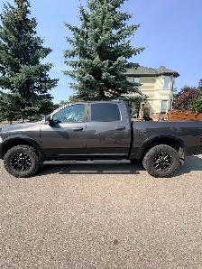 2018 RAM 1500  Crew Cab 4WD