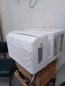 Air Conditioner - Photo 2