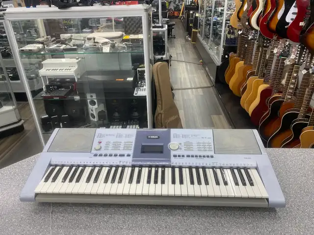Yamaha PSR-293 Keyboard