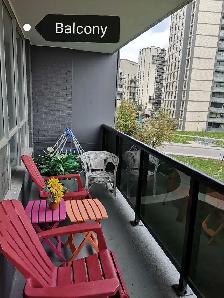 Shared furnished room : near Fairview mall - Photo 8