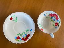 Teacup & Saucer - Photo 2