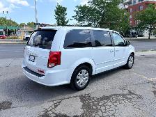 2015 Dodge Grand Caravan SXT FWD SXT 3.6L V6 Stow-N-Go One Owner - Photo 5