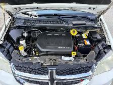 2015 Dodge Grand Caravan SXT FWD SXT 3.6L V6 Stow-N-Go One Owner - Photo 9