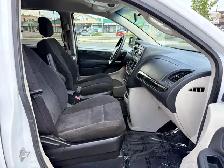2015 Dodge Grand Caravan SXT FWD SXT 3.6L V6 Stow-N-Go One Owner - Photo 14