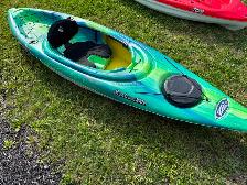Pelican mustang 100x kayak with rod holders barely used