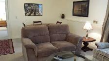 Renovated Heritage Living: Fully Furnished Downtown Apt - Photo 5