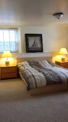 Renovated Heritage Living: Fully Furnished Downtown Apt - Photo 7