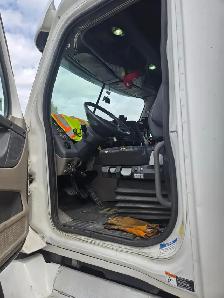 Truck for sale - Photo 4