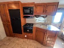 2012 Coachmen Catalina 29RLS, SPACIOUS, COUPLES UNIT - Photo 6