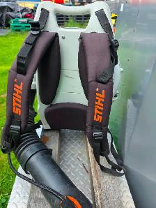 Stihl BR600 Backpack Blower 2 Stroke Commercial Grade - Photo 3