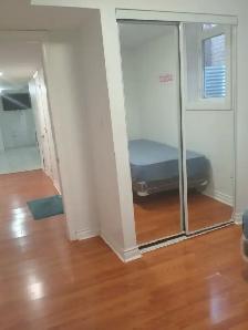 Private room Available immediately MacCowan and Steeles - Photo 4