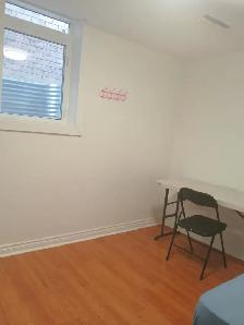 Private room Available immediately MacCowan and Steeles - Photo 5