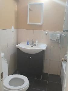 Private room Available immediately MacCowan and Steeles - Photo 11