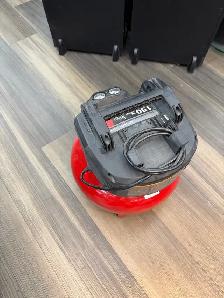 Porter Cable C2002 Pancake 6 GAL 150PSI - Photo 2