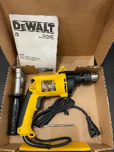 DEWALT 1/2" HAMMER DRILL CORDED DW511 - Photo 4