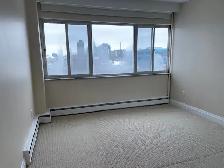 SPACIOUS ONE BEDROOM condo in prime location! - Photo 9