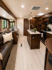2019 Solarie 312TSQBK Bunkhouse travel trailer, half ton towable - Photo 2