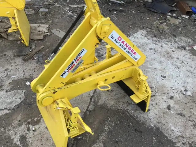 CONCRETE BARRIER , ROCK, ETC LIFTING CLAMPS