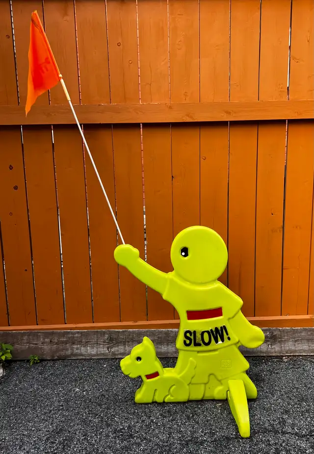 Step 2, 30 in. Other Green Kid Alert Visual Warning Signal