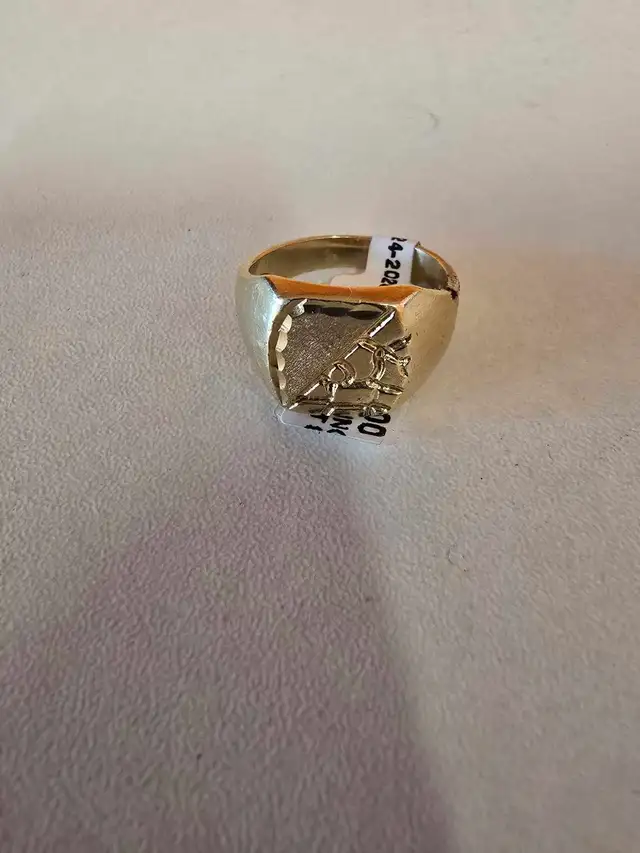 10K Yellow Gold Ring